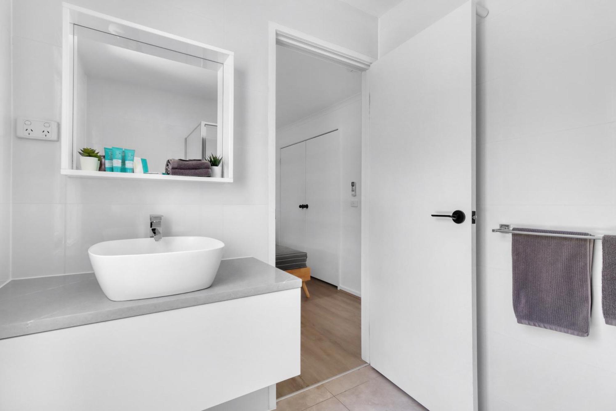 Recharge In Waurn Ponds Hotel Geelong Ngoại thất bức ảnh